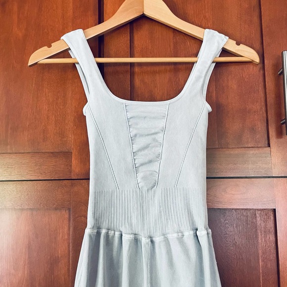Free People Movement Good Karma Flared Onesie Ice Grey Size XS/Small NEW - Picture 4 of 8